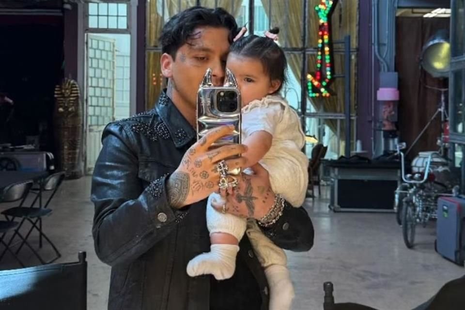 Christian Nodal se reencontró con su hija Inti en CDMX, en medio de la visita de Cazzu a México y la promoción de sus nuevos discos.