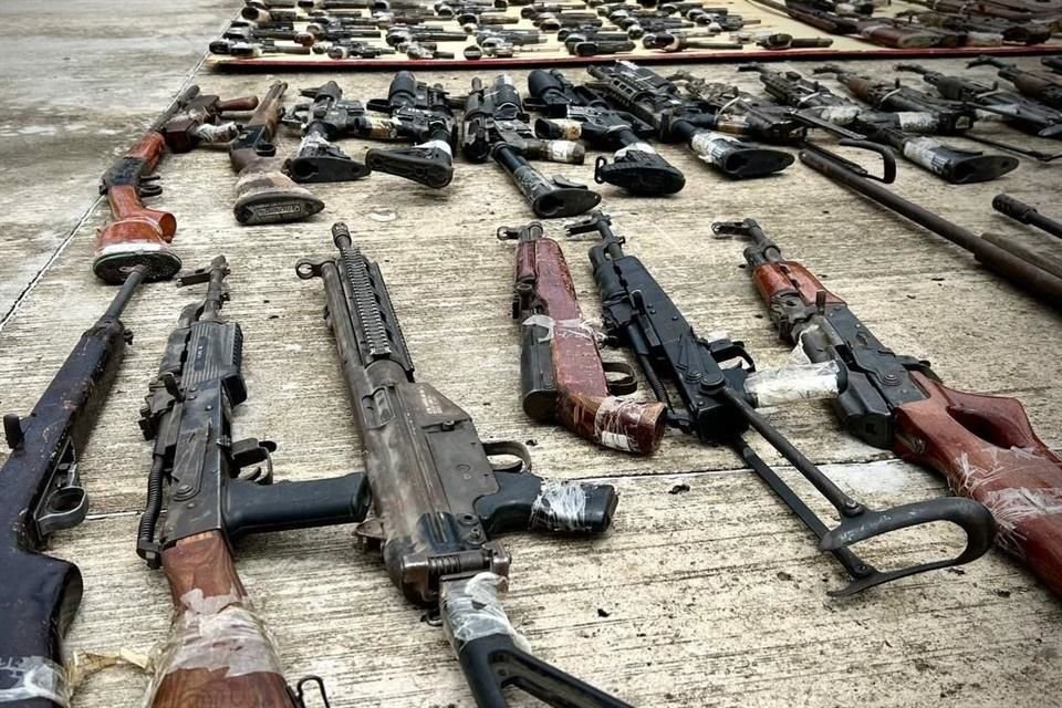 Sheinbaum reprochó que EU haya hecho solo un operativo contra tráfico de armas a México y llamó a que implementen más acciones en frontera.