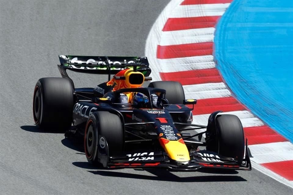 Verstappen busca remontar lugares en la general en España.