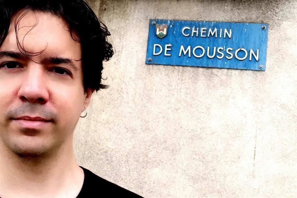Moussong escribió 'Llamas entrelazadas' durante su estancia en Estrasburgo,  en 2024, mientras cursaba sus estudios de especialización con el compositor argentino Daniel D'Adamo.