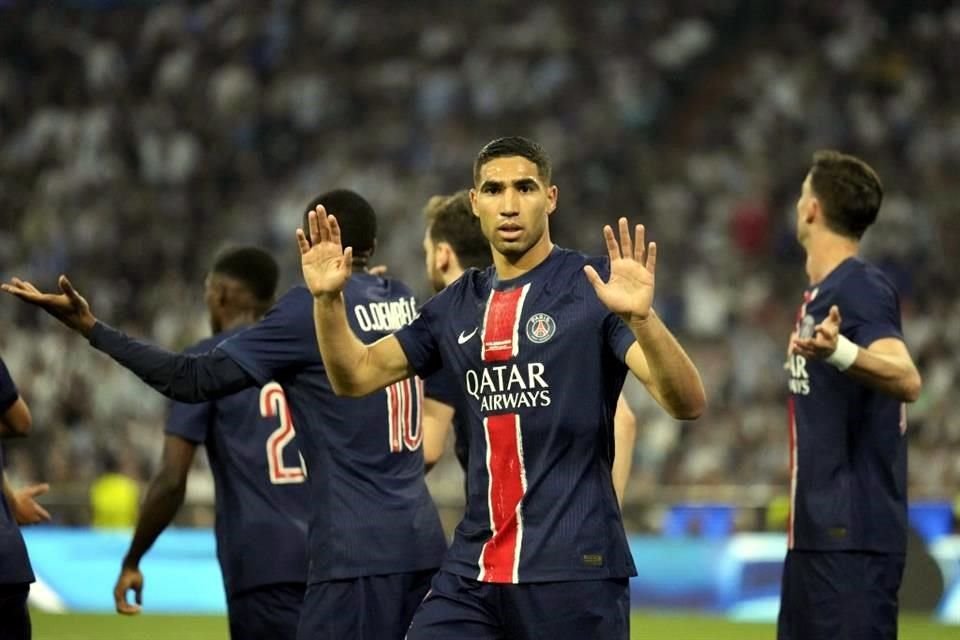 Achraf Hakimi fue quien inició la fiesta parisina en Alemania, pero no quiso festejar por su pasado como jugador del Inter.