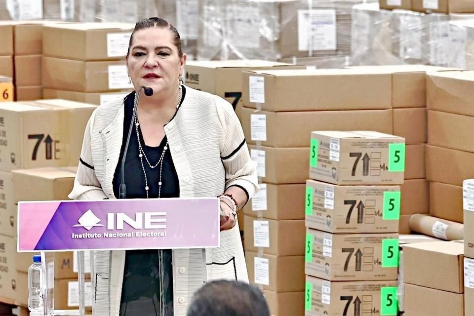 Para la presidenta del INE, una enseñanza enorme para el Instituto es el cambio de modelo operativo para instalar casillas seccionales en vez de las 144 mil casillas normales.