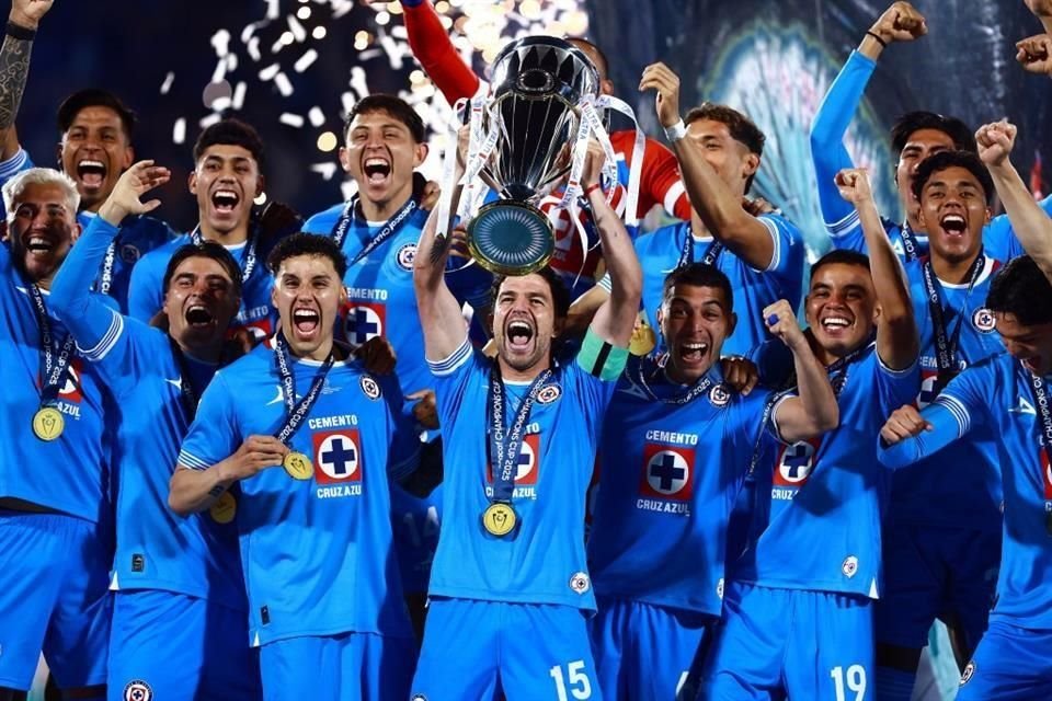 Cruz Azul levantó su séptima Concachampions, igualando al América como los máximos ganadores históricos.
