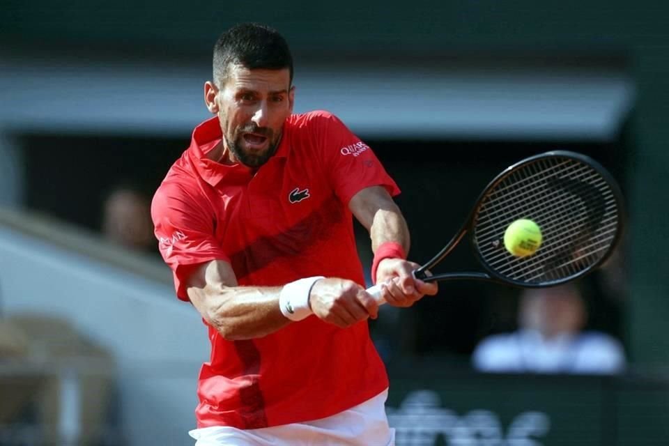 Novak Djokovic no tuvo problemas contra Cameron Norrie para conseguir su pase a Cuartos por décima novena ocasión en su paso por Roland Garros.