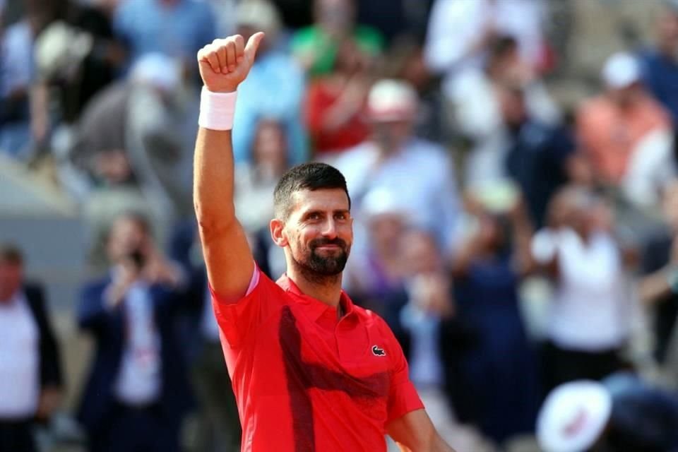 Djokovic igualó a Rafael Nadal como los únicos tenistas de la historia en el Abierto de Francia en ganar 100 partidos.