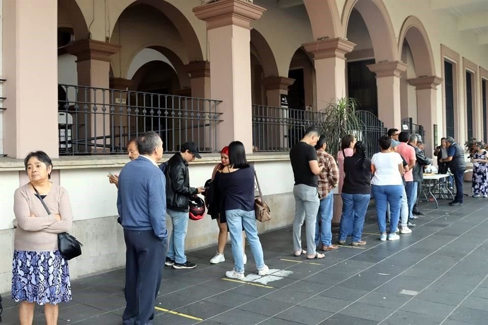 Ayer se votó en Veracruz para renovar 212 Alcaldías, así como por jueces, magistrados y Ministros.