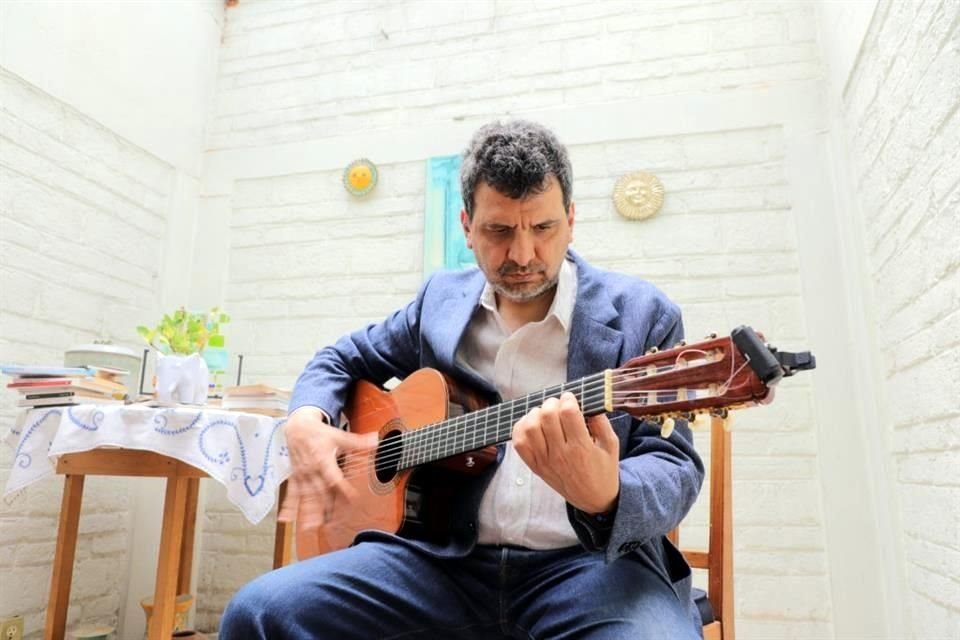 El músico y escritor Juan Vadillo presentará 'Apuntes flamencos' este sábado en la Librería Rosario Castellanos del FCE.