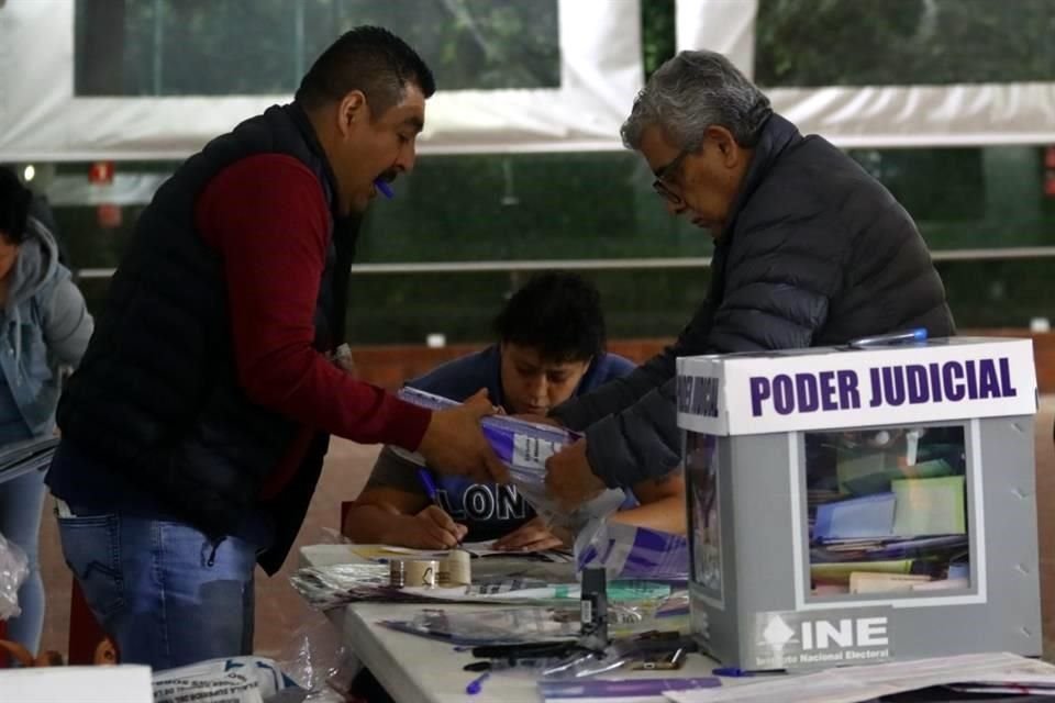 El colectivo cuestionó a los juzgadores que decidieron buscar el voto de la ciudadanía, la cual  terminó por ignorarlos en las urnas.