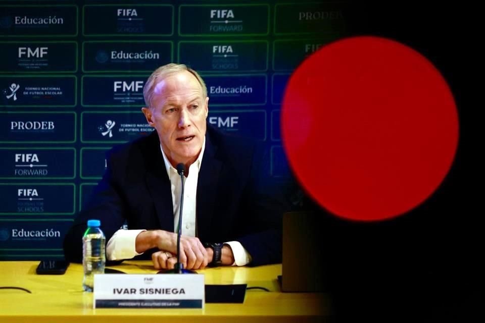 Sisniega confía en que los jugadores serán liberados.
