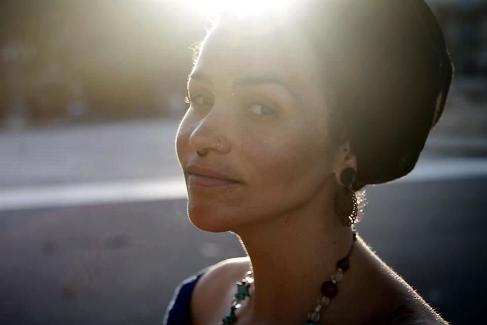 'Hago lo que hago con el corazón, con respeto. La poesía está en lo honesto', dice Rita Donte, cantautora cubana radicada en México.
