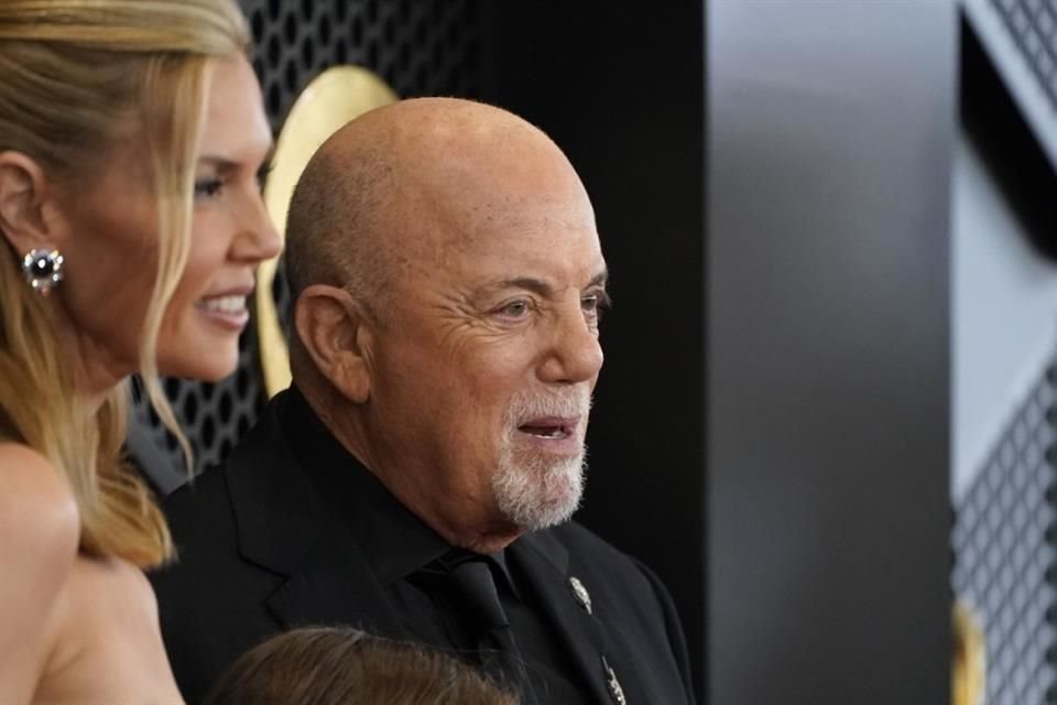 Asegura el cantautor Billy Joel, a través de su amigo Howard Stern, que 'no se está muriendo' tras diagnóstico de hidrocefalia normotensiva.
