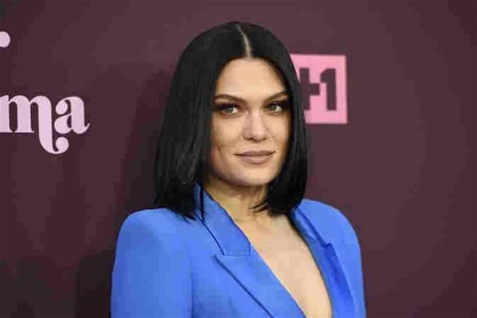 Jessie J reveló que fue diagnosticada con cáncer de mama en etapa temprana, justo antes del lanzamiento de su sencillo 'No Secrets'.