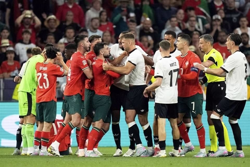 Alemania no pudo confirmar su revivir y de nuevo deja dudas.