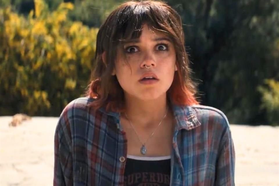 'La Muerte de un Unicornio', una fantasía alocada y terrorífica, llega a cines de México. Lee la crítica de Adriana Fernández.