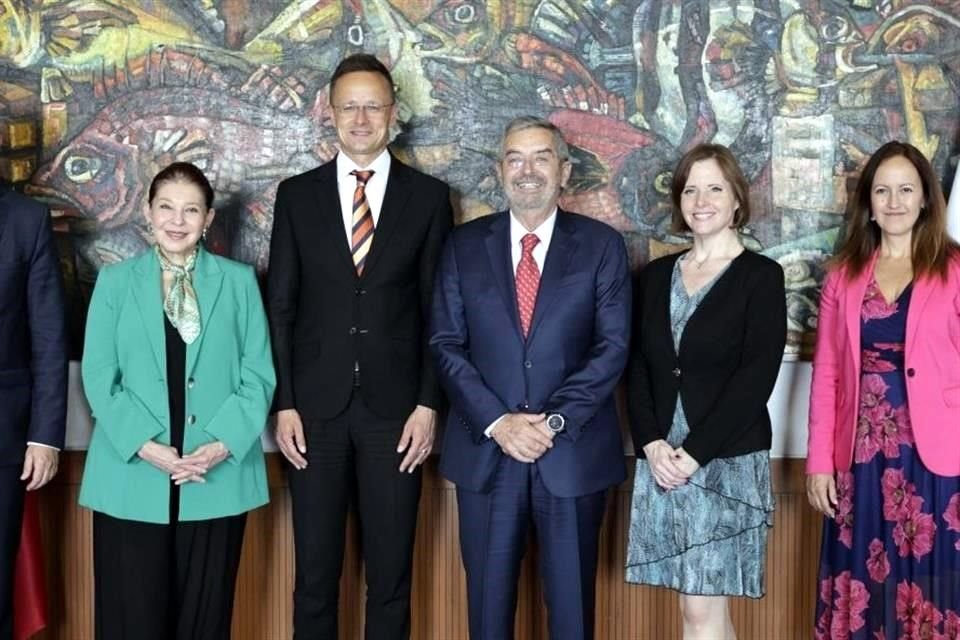 Relaciones Exeriores aclaró que la visita de Péter Szijjártó, canciller húngaro, se da en el marco de los 100 años de establecimiento de relaciones diplomáticas entre México y Hungría.