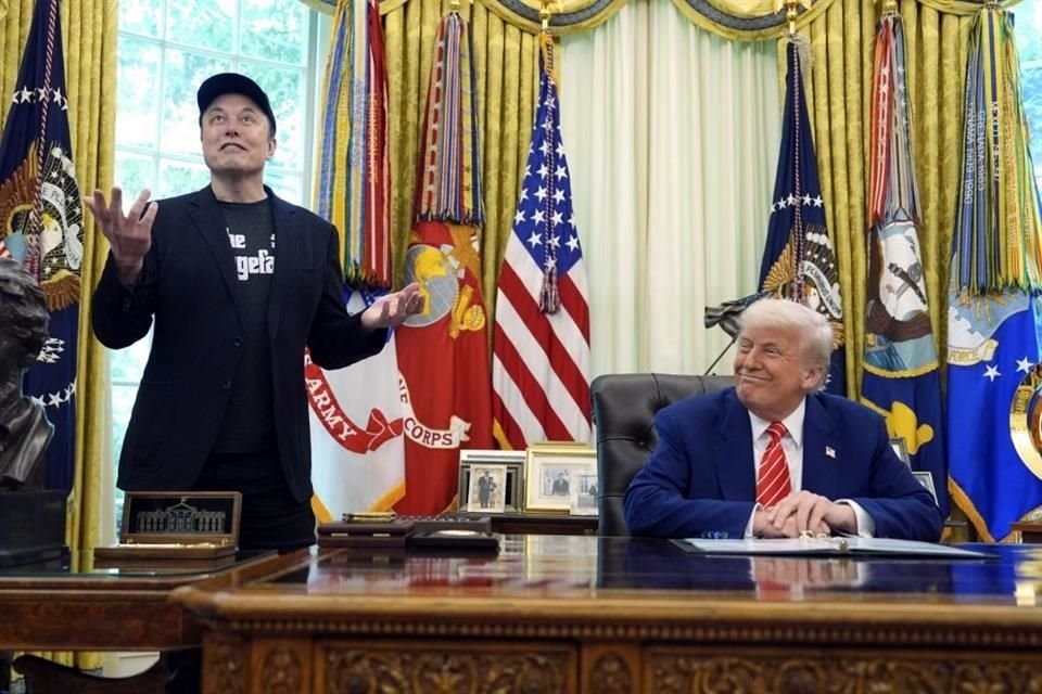 Presidente Donald Trump dijo que se siente 'muy decepcionado' de Elon Musk, quien reviró nunca se le mostró el proyecto de ley que critica.