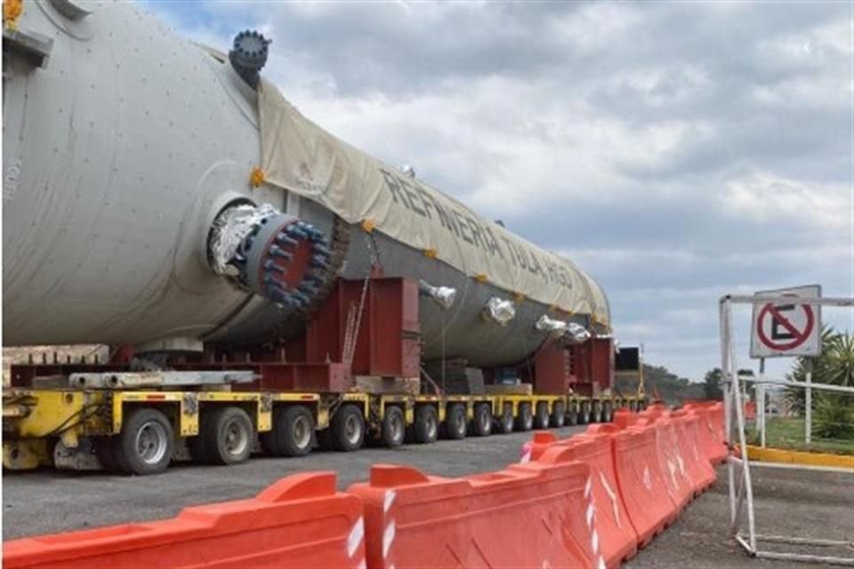 Два реактора были приобретены компанией Pemex и доставлены из Индии на расстояние 14 000 километров в течение месяца для использования в проекте реконфигурации Тульского НПЗ в Идальго.