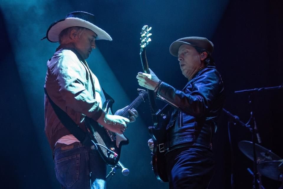 En la CDMX, único destino latinoamericano de su tour actual, The Libertines, la banda británica liderada por Carl Barat y Pete Doherty, disfrutó una noche muy a la mexicana.