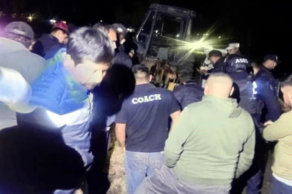 Six men were buried dead after a tunnel built to illegally extract hydrocarbons collapsed in Otumba, State of Mexico.