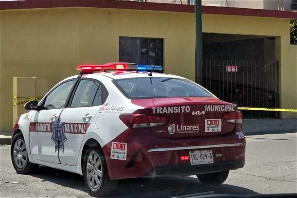 Unidades municipales fueron apostadas a los alrededores para impedir el paso de vehículos.