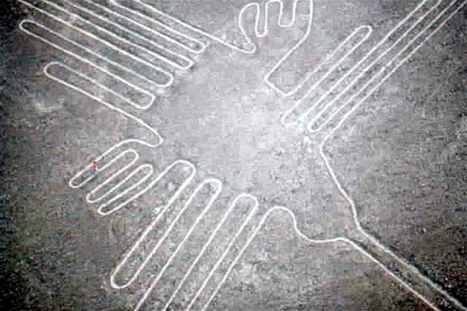 La zona de Nasca aloja unos 800 dibujos de animales, plantas, figuras geométricas y antropomorfas.