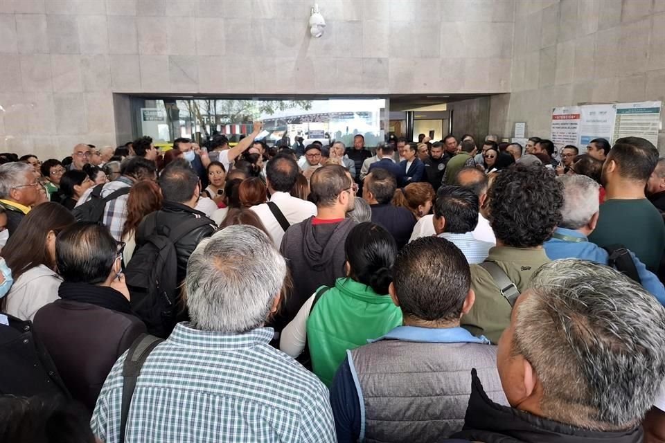 'Todos venimos por un bien común, que es el aumento salarial', dijo una trabajadora.