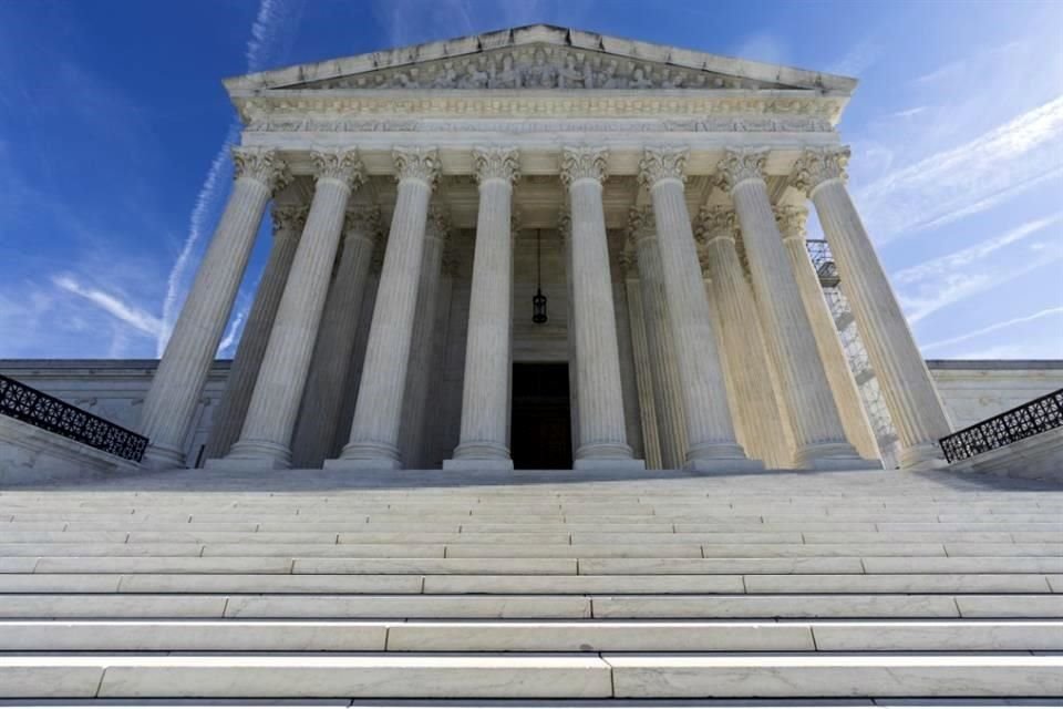 La Corte Suprema de EU limitó la facultad de jueces federales para bloquear decisiones de Administración Trump que consideran ilegales.