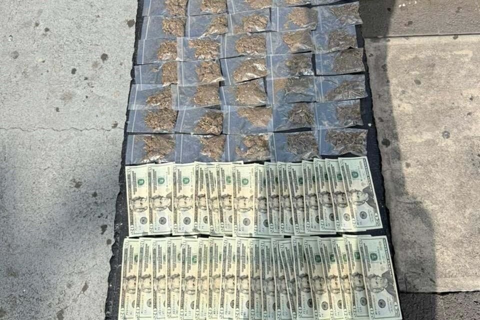 'El Chalo' se encontraba manipulando bolsas de una sustancia con las características de la mariguana, en la Calle Romero de Terreros.