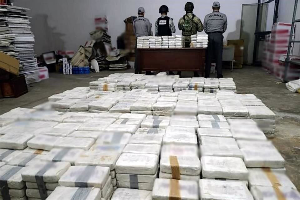 Una afectación económica de mil 201 millones de pesos a la delincuencia organizada es el resultado de operativos en Chiapas, Baja California y Michoacán, donde se aseguraron cargamentos de droga.