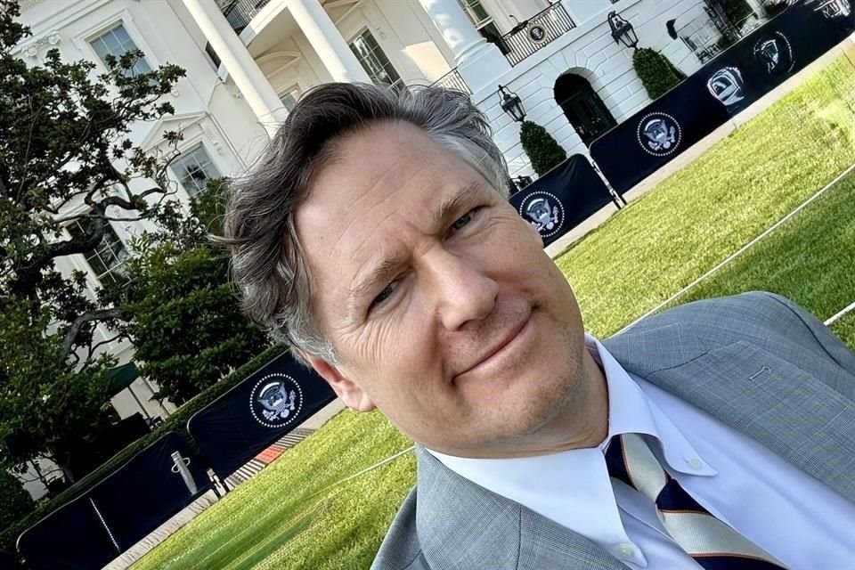 El subsecretario Landau en una visita reciente a la Casa Blanca.
