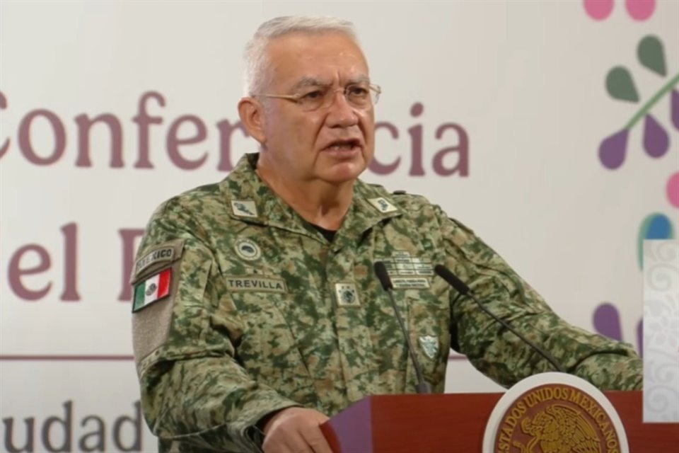 Ante críticas por desalojo de Multiforo Alicia, el Ejército ya no participará en operativos con policías de CDMX, informó titular de Sedena.