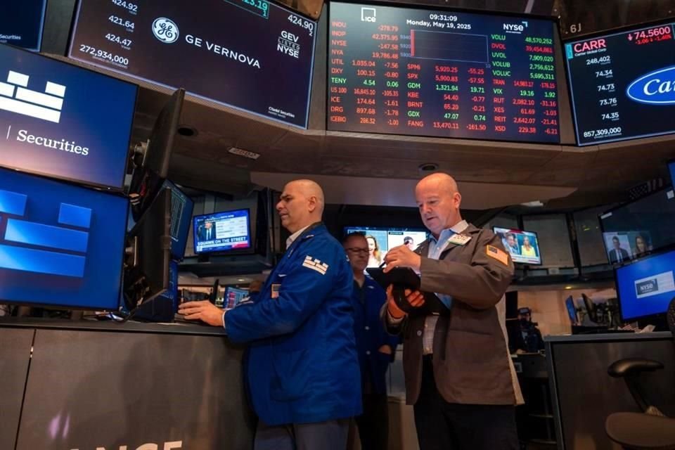 Wall Street subió levemente mientras los inversionistas siguen el diálogo entre Estados Unidos y China.