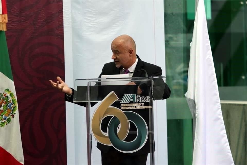 Jesús Esteva Medina, titular de la SICT.