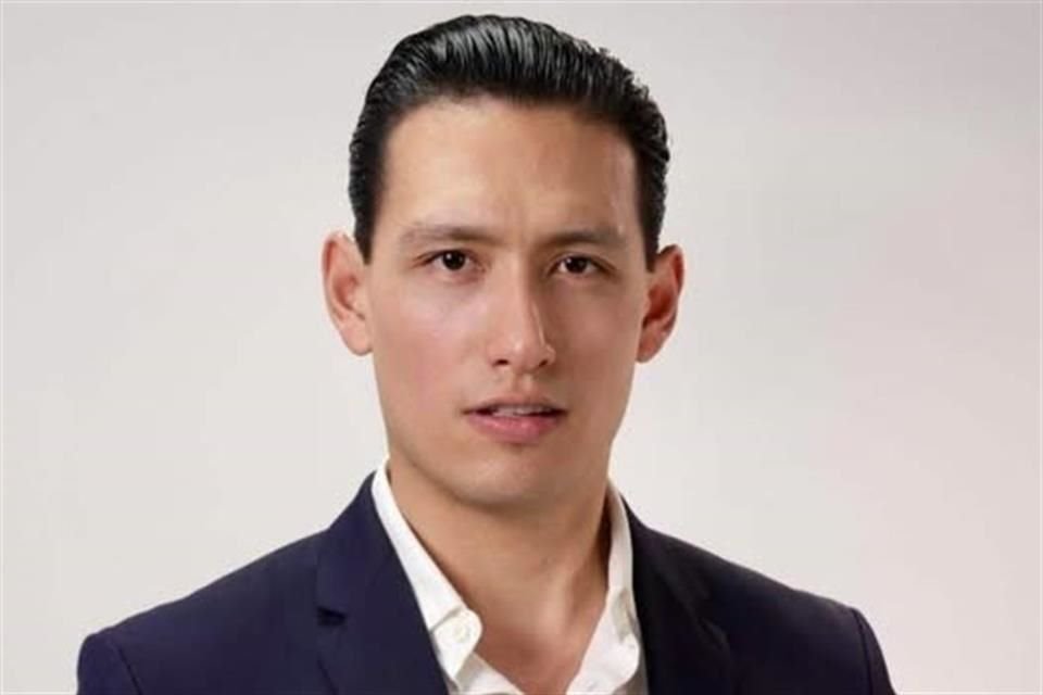 Luis Fernando Rouvroy, era hermano del ex candidato pevemista Francisco Rouvroy, quien había sido candidato para el Ayuntamiento de Tecabe, Baja California, y para una diputación local.