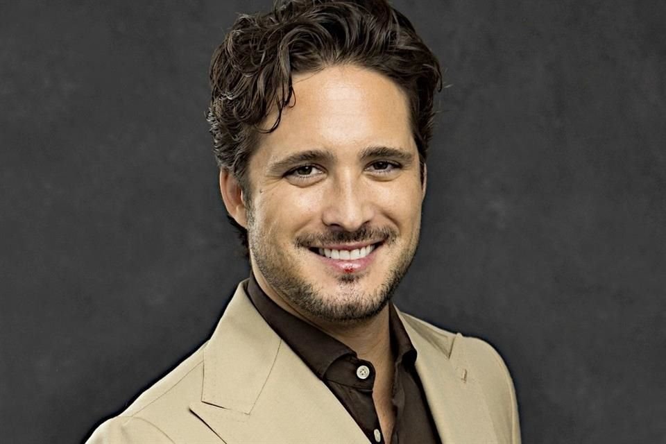 El actor Diego Boneta salió en defensa de los migrantes en EU y compartió en redes información de qué hacer ante posibles redadas.