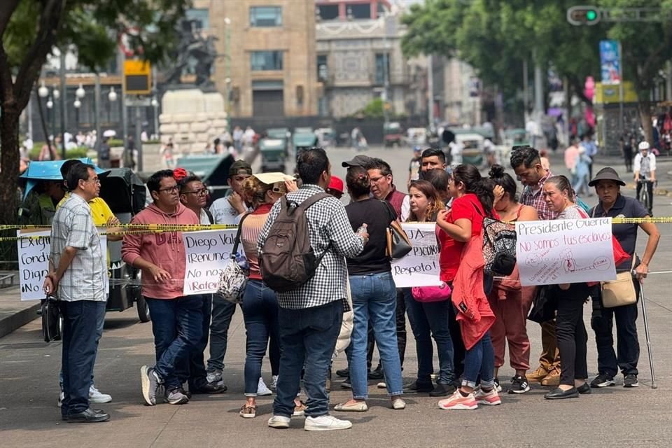 Trabajadores del PJCDMX señalaron que los agredieron esta mañana en una manifestación que sostienen en la sede del Tribunal Superior de Justicia local.