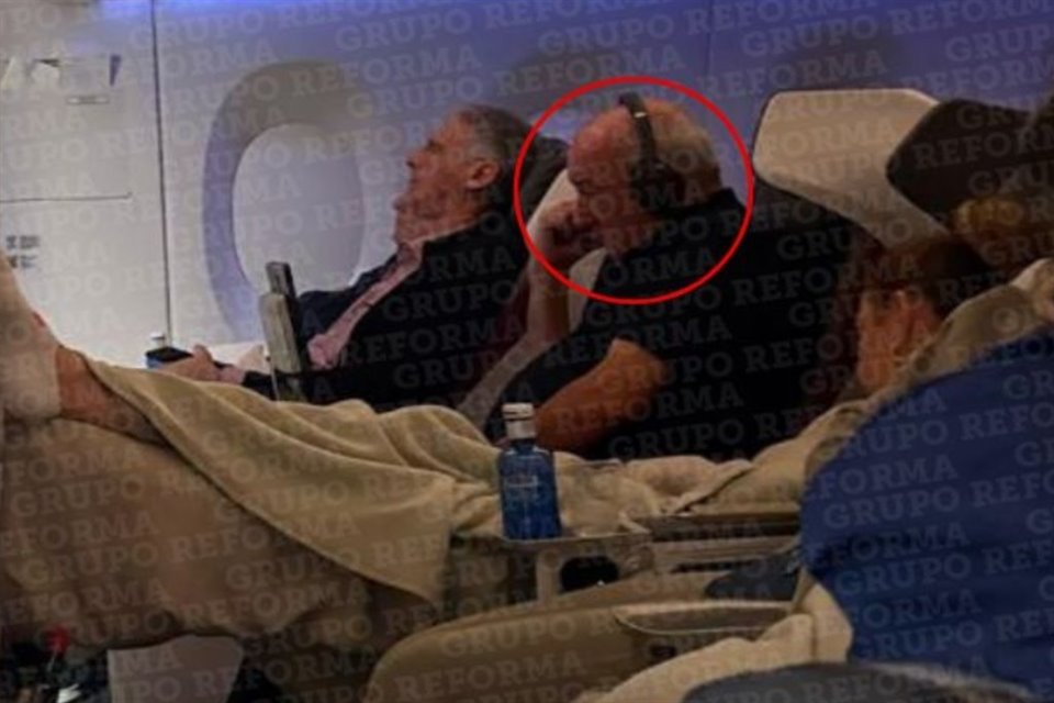 La víctima de Cabrera se topó con su agresor en un vuelo hace algunos meses y lo captó en una fotografía. Cabrera ayer fue detenido.