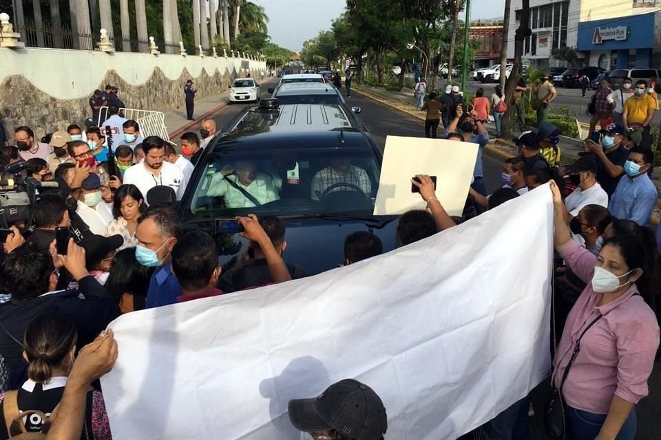 El ex Gobernador Manuel Velasco negó tener relación con las protestas de la CNTE que bloquearon el paso a AMLO durante su gira por Chiapas.