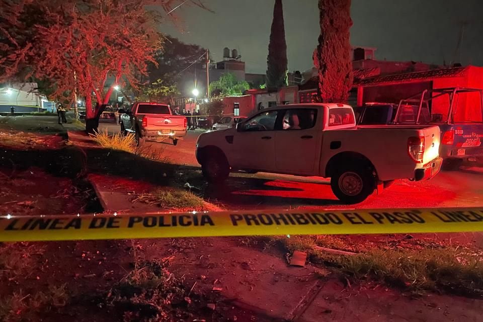 Dos mujeres, de 28 y 56 años, fueron atacadas a balazos y murieron en la Colonia Paseo Puente Viejo, en Tonalá.