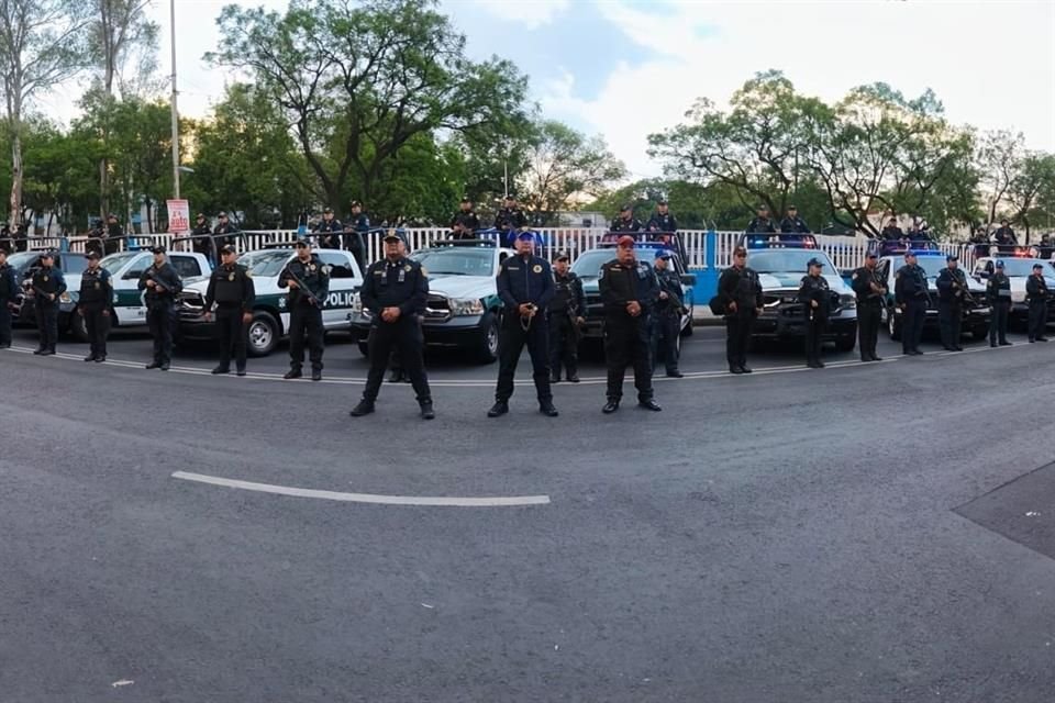La SSC informó que desde este sábado 14 mil 550 efectivos, apoyados con 2 mil 472 patrullas, 16 motopatrullas y cinco grúas, ya están en el operativo.