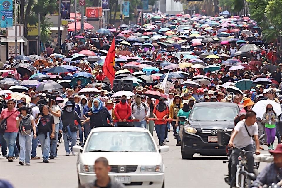 Tras 23 días de paro, protestas y bloqueos de todo tipo, la Sección 22 -integrada por unos 90 mil profesores oaxaqueños- regresó a las aulas.