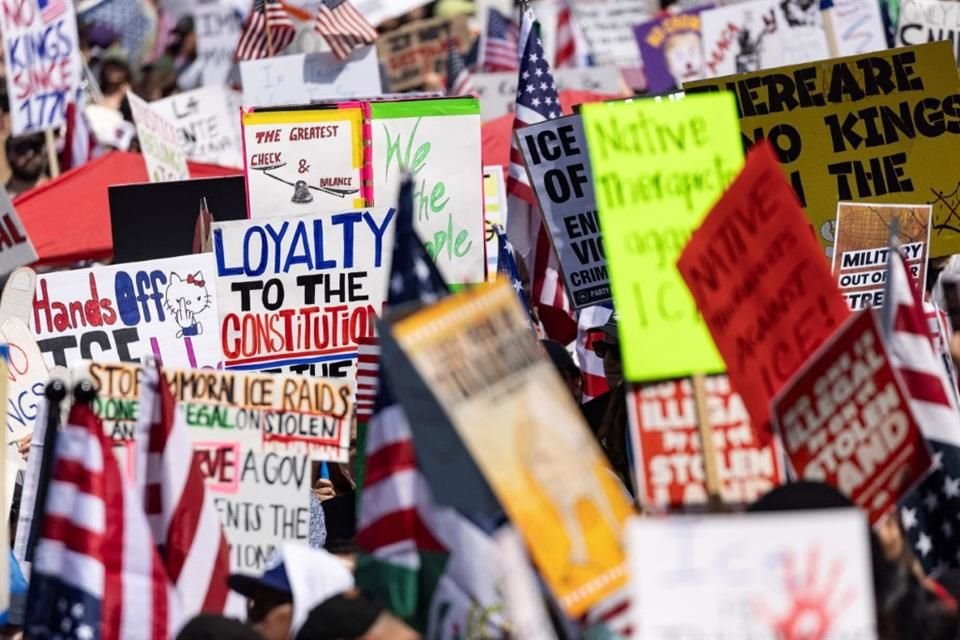 Una protesta contra el Presidente Donald Trump en Los Ángeles, California, el 14 de junio del 2025.