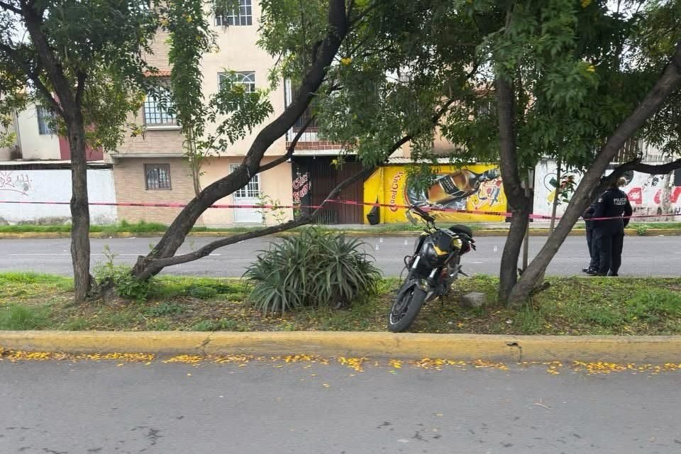 Sujetos llegaron a bordo de motocicletas hacia las 16:00 horas y acribillaron a las cuatro personas.