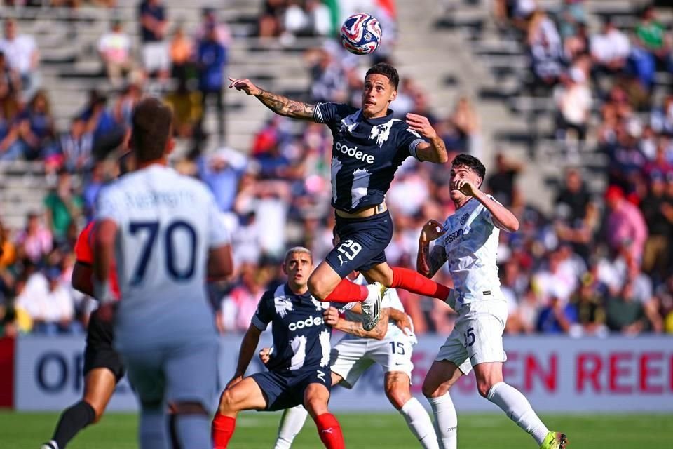 Rayados logró un valioso empate ante un gigante de Europa.