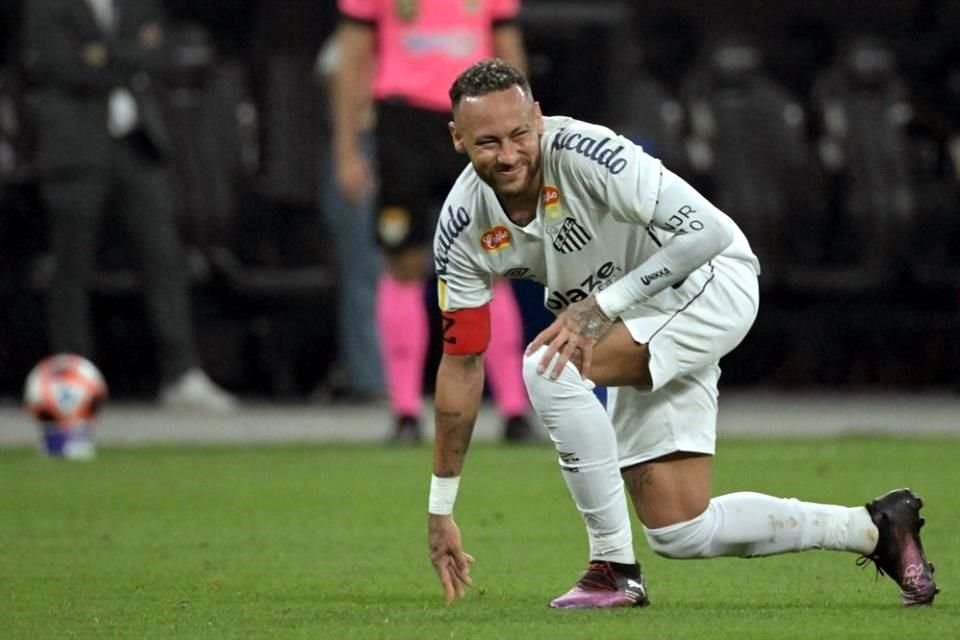 Neymar ha batallado con las lesiones en los últimos años.