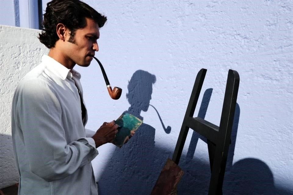 El cortometraje es una ficción protagonizada por un joven artista (Esteban Fuentes de María) que se instala en un recinto del arquitecto tapatío para pintar un lienzo.