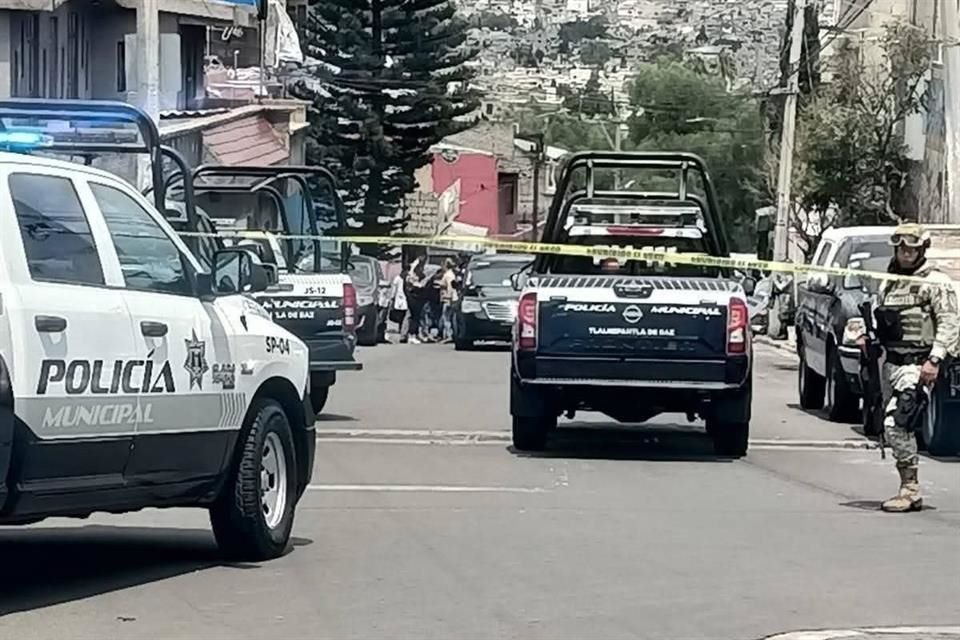 El hombre falleció mientras que la mujer resultó lesionada y trasladada al hospital.