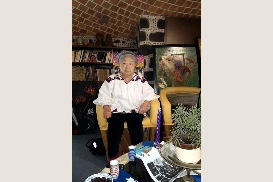 La violinista Yuriko Kuronuma è l'autrice della collezione Despierta Paz, una raccolta di libri che incoraggia le persone a prendersi cura del pianeta, a costruire una comunità e a promuovere l'empatia.