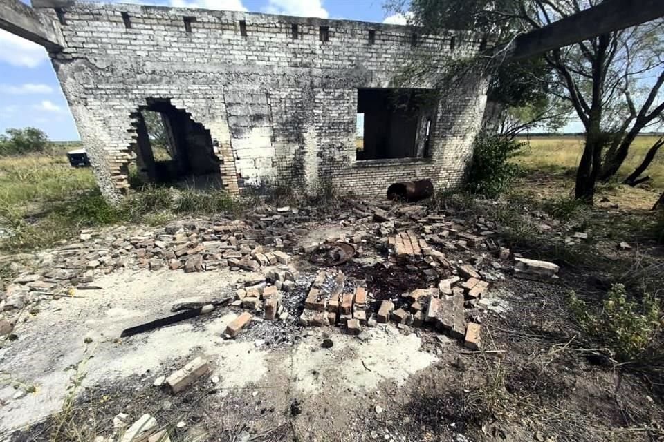 El Colectivo Amor por los Desaparecidos descubrió otro campo de exterminio del crimen organizado en la división territorial entre este municipio y Díaz Ordaz, en el ejido Arturo Flores.
