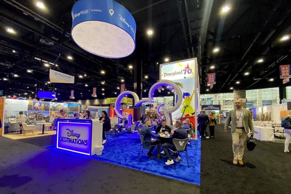 In addition to the work meetings, attendees also participated in educational sessions, networking activities, press conferences, as well as pre-tours and cultural experiences.